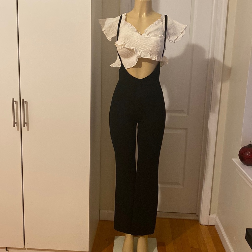 Hot & delicious set, size M, black and white color